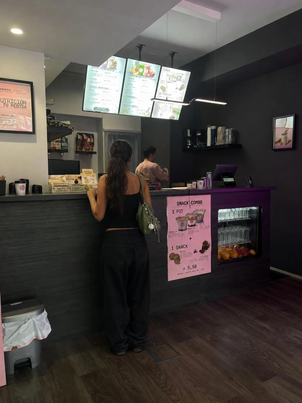 Interior de nuestra tienda SIP & FIT